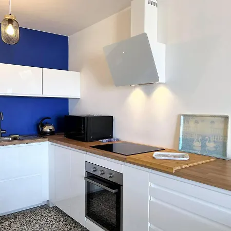 Apartamento 3 Pieces Avec Terrasse, Piscine, Tennis Et Petanque - Proche Et Commerces - Fr-1-251-355 Le Lavandou