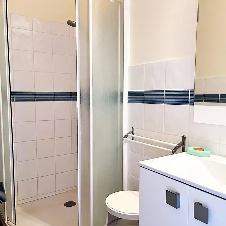 3 Pieces Avec Terrasse, Piscine, Tennis Et Petanque - Proche Et Commerces - Fr-1-251-355 Apartamento *